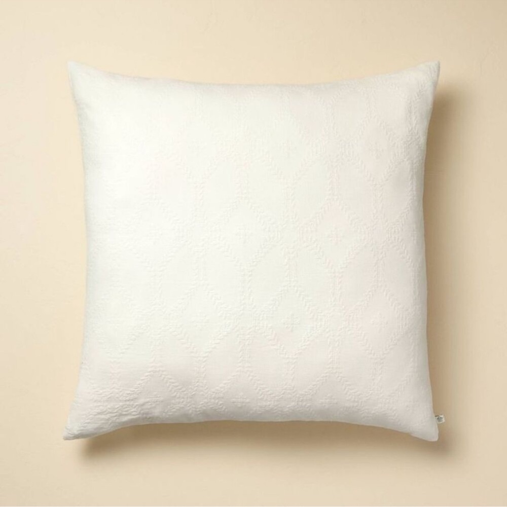 26"x26" Trellis Pattern Euro Bed Pillow Cream